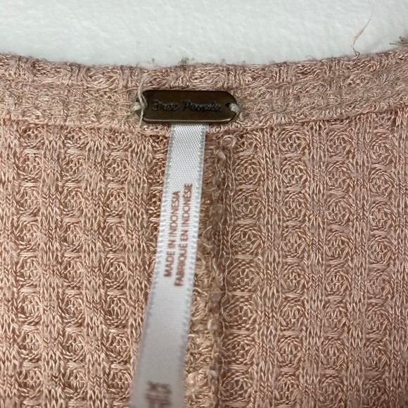 FREE PEOPLE woman's size XS Ventura faded rose thermal oversized high low top - Picture 12 of 13